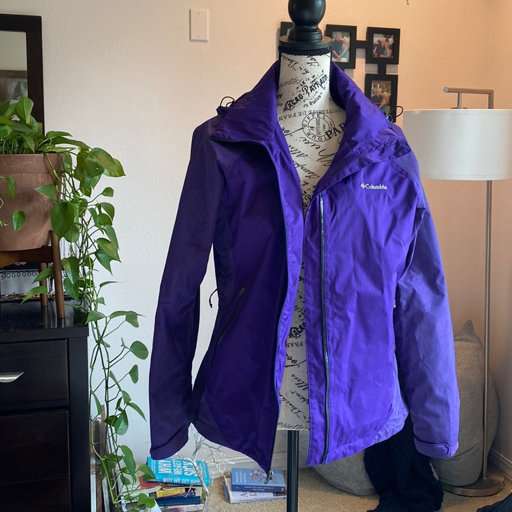Columbia hooded rain jacket
